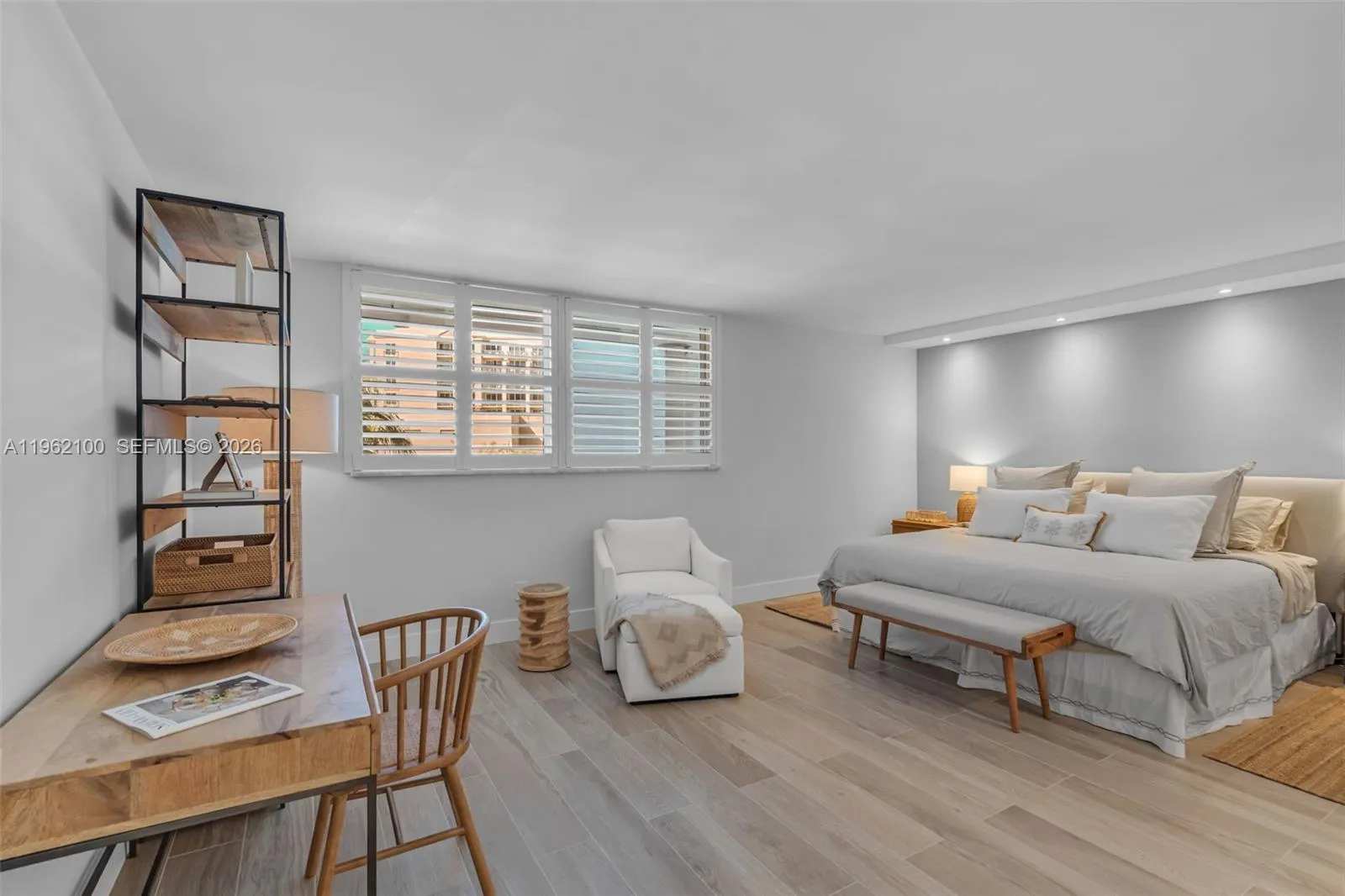 609 Ocean Dr 4g, Key Biscayne, Florida 33149, Key Biscayne, Florida 33149, 2 Bedrooms Bedrooms, ,2 BathroomsBathrooms,Residential Lease,For Rent,609 Ocean Dr 4g, Key Biscayne, Florida 33149,A11962100