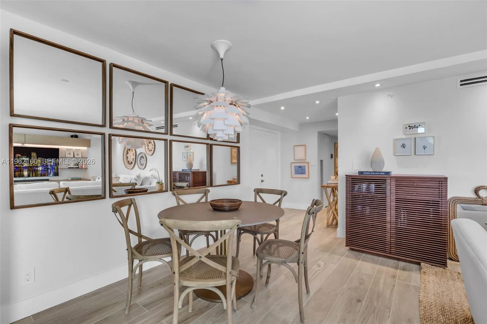 609 Ocean Dr 4g, Key Biscayne, Florida 33149, Key Biscayne, Florida 33149, 2 Bedrooms Bedrooms, ,2 BathroomsBathrooms,Residential Lease,For Rent,609 Ocean Dr 4g, Key Biscayne, Florida 33149,A11962100