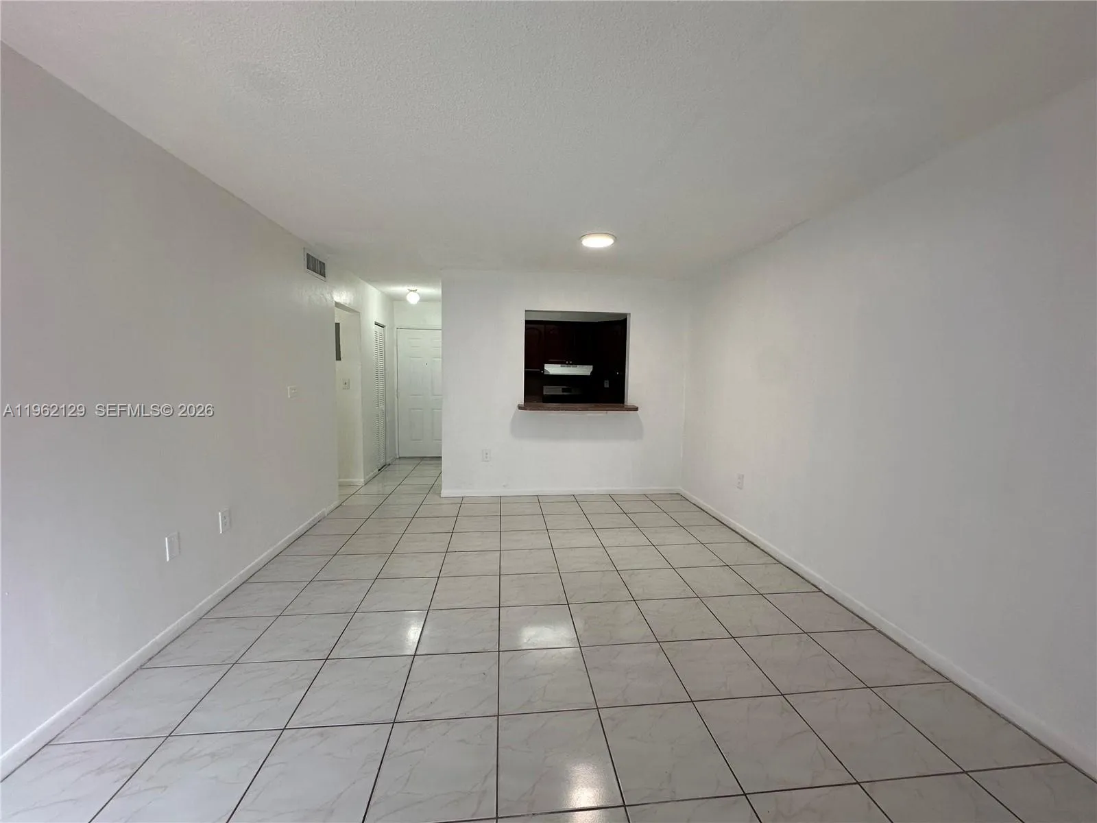 1008 Nw 45th Ave 3, Miami, Florida 33126, Miami, Florida 33126, 1 Bedroom Bedrooms, ,1 BathroomBathrooms,Residential Lease,For Rent,1008 Nw 45th Ave 3, Miami, Florida 33126,A11962129