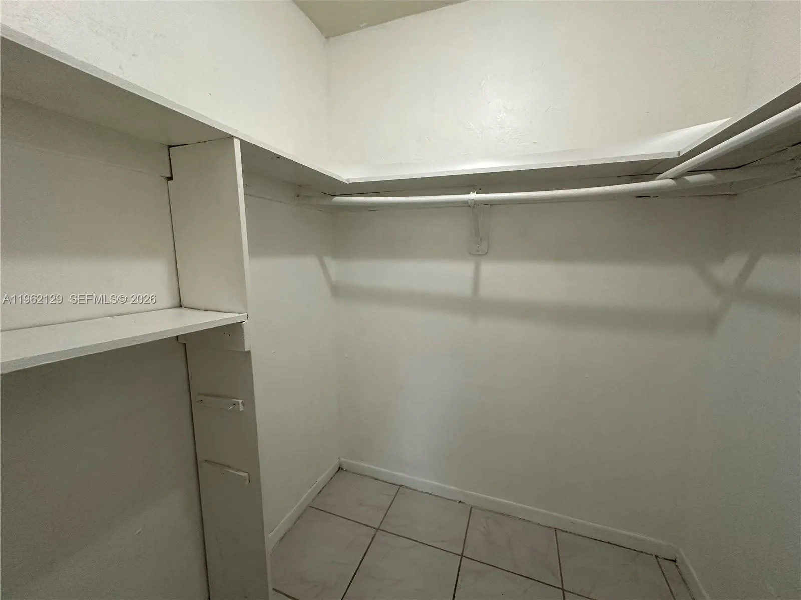 1008 Nw 45th Ave 3, Miami, Florida 33126, Miami, Florida 33126, 1 Bedroom Bedrooms, ,1 BathroomBathrooms,Residential Lease,For Rent,1008 Nw 45th Ave 3, Miami, Florida 33126,A11962129
