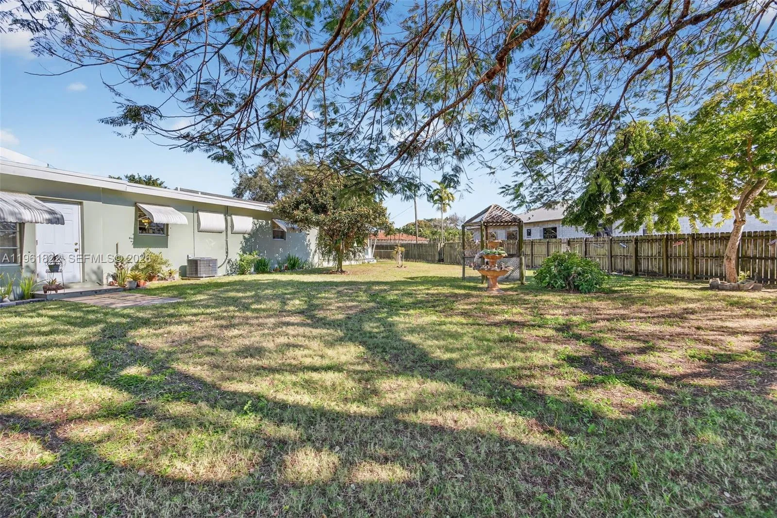 9401 Sw 97th Ave, Miami, Florida 33176, Miami, Florida 33176, 9 Bedrooms Bedrooms, ,4 BathroomsBathrooms,Residential,For Sale,9401 Sw 97th Ave, Miami, Florida 33176,A11961822
