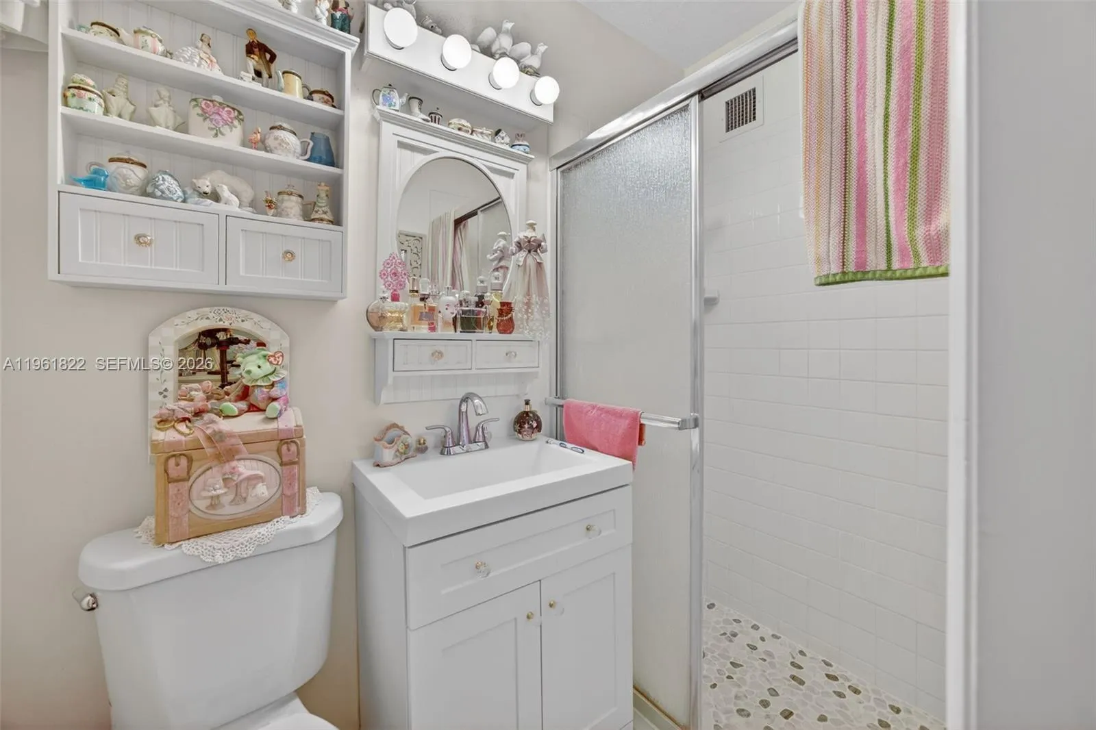 9401 Sw 97th Ave, Miami, Florida 33176, Miami, Florida 33176, 9 Bedrooms Bedrooms, ,4 BathroomsBathrooms,Residential,For Sale,9401 Sw 97th Ave, Miami, Florida 33176,A11961822