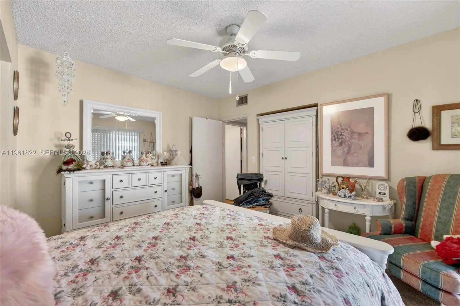 9401 Sw 97th Ave, Miami, Florida 33176, Miami, Florida 33176, 9 Bedrooms Bedrooms, ,4 BathroomsBathrooms,Residential,For Sale,9401 Sw 97th Ave, Miami, Florida 33176,A11961822