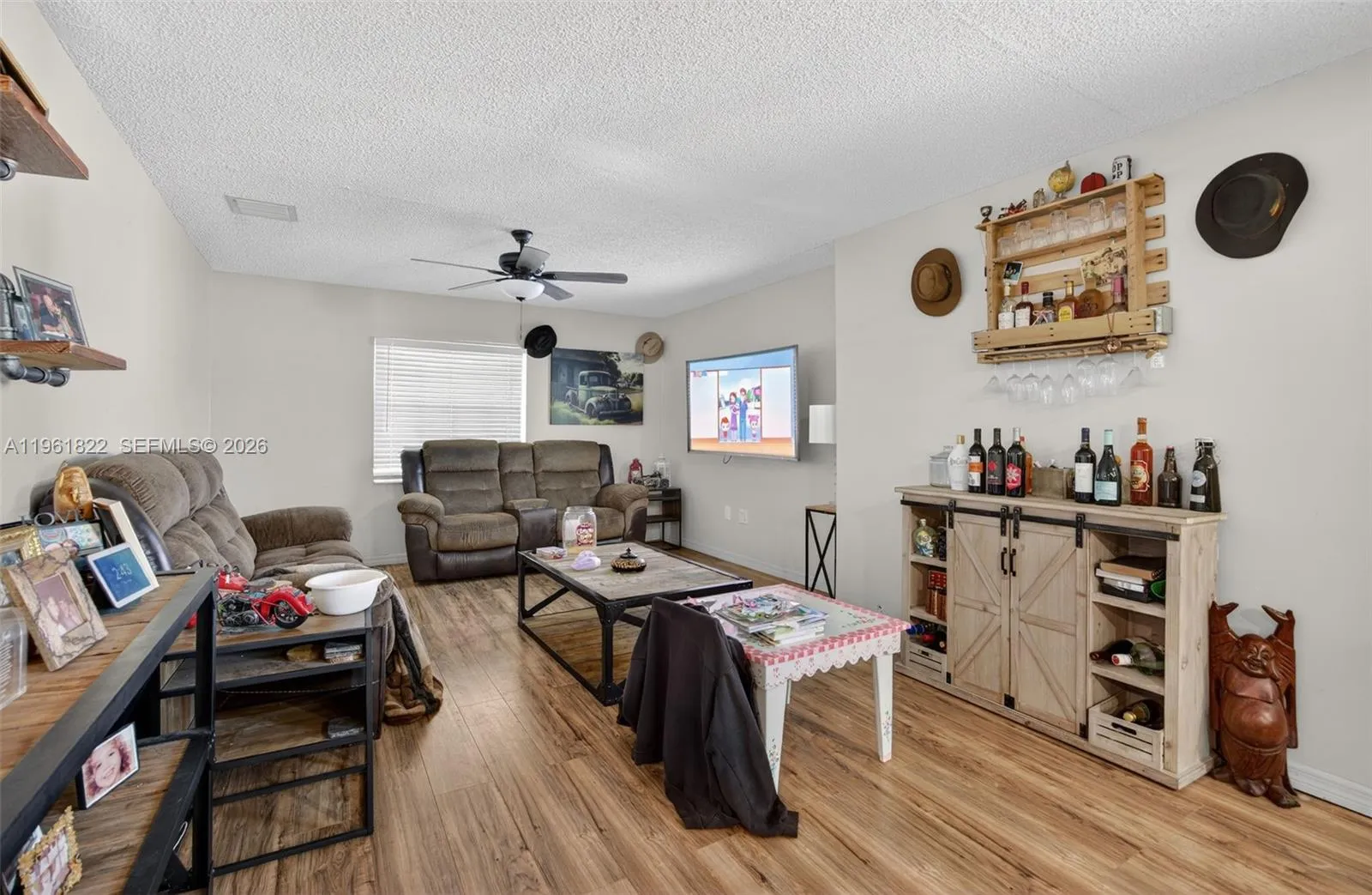 9401 Sw 97th Ave, Miami, Florida 33176, Miami, Florida 33176, 9 Bedrooms Bedrooms, ,4 BathroomsBathrooms,Residential,For Sale,9401 Sw 97th Ave, Miami, Florida 33176,A11961822