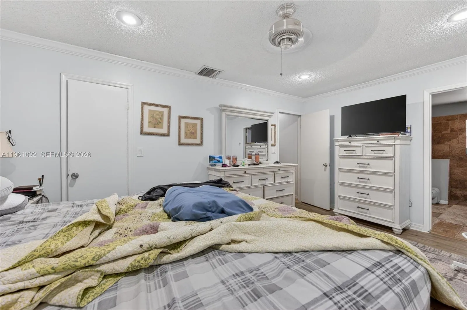 9401 Sw 97th Ave, Miami, Florida 33176, Miami, Florida 33176, 9 Bedrooms Bedrooms, ,4 BathroomsBathrooms,Residential,For Sale,9401 Sw 97th Ave, Miami, Florida 33176,A11961822