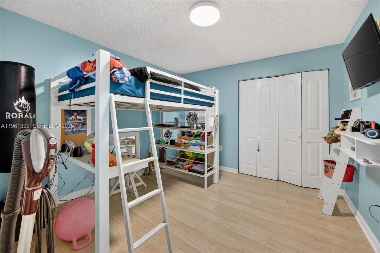 9401 Sw 97th Ave, Miami, Florida 33176, Miami, Florida 33176, 9 Bedrooms Bedrooms, ,4 BathroomsBathrooms,Residential,For Sale,9401 Sw 97th Ave, Miami, Florida 33176,A11961822
