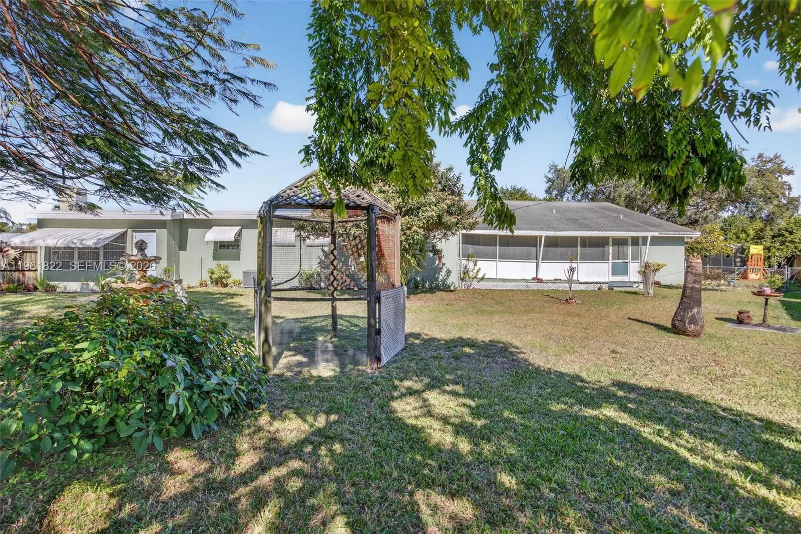 9401 Sw 97th Ave, Miami, Florida 33176, Miami, Florida 33176, 9 Bedrooms Bedrooms, ,4 BathroomsBathrooms,Residential,For Sale,9401 Sw 97th Ave, Miami, Florida 33176,A11961822