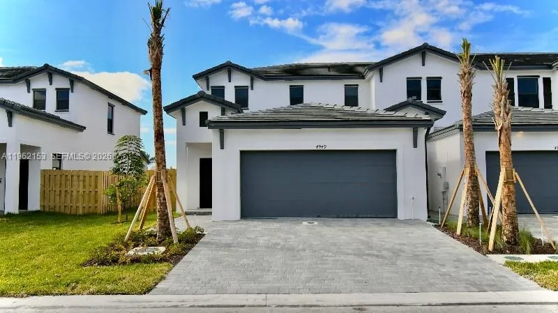 4949 Peacock Way 5838, Dania Beach, Florida 33312, Dania Beach, Florida 33312, 4 Bedrooms Bedrooms, ,2 BathroomsBathrooms,Residential Lease,For Rent,4949 Peacock Way 5838, Dania Beach, Florida 33312,A11962153