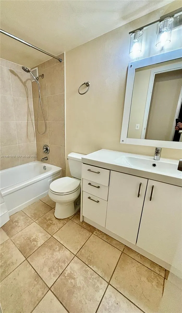2001 Atlantic Shores Blvd 409, Hallandale Beach, F, Hallandale Beach, Florida 33009, 2 Bedrooms Bedrooms, ,1 BathroomBathrooms,Residential,For Sale,2001 Atlantic Shores Blvd 409, Hallandale Beach, F,A11961978