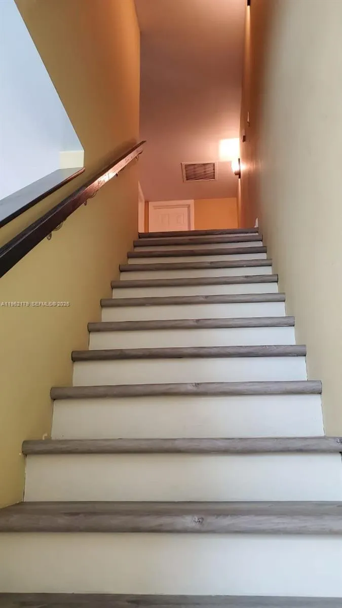 25 Ne 12th St, Fort Lauderdale, Florida 33304, Fort Lauderdale, Florida 33304, ,Residential Income,For Sale,25 Ne 12th St, Fort Lauderdale, Florida 33304,A11962179