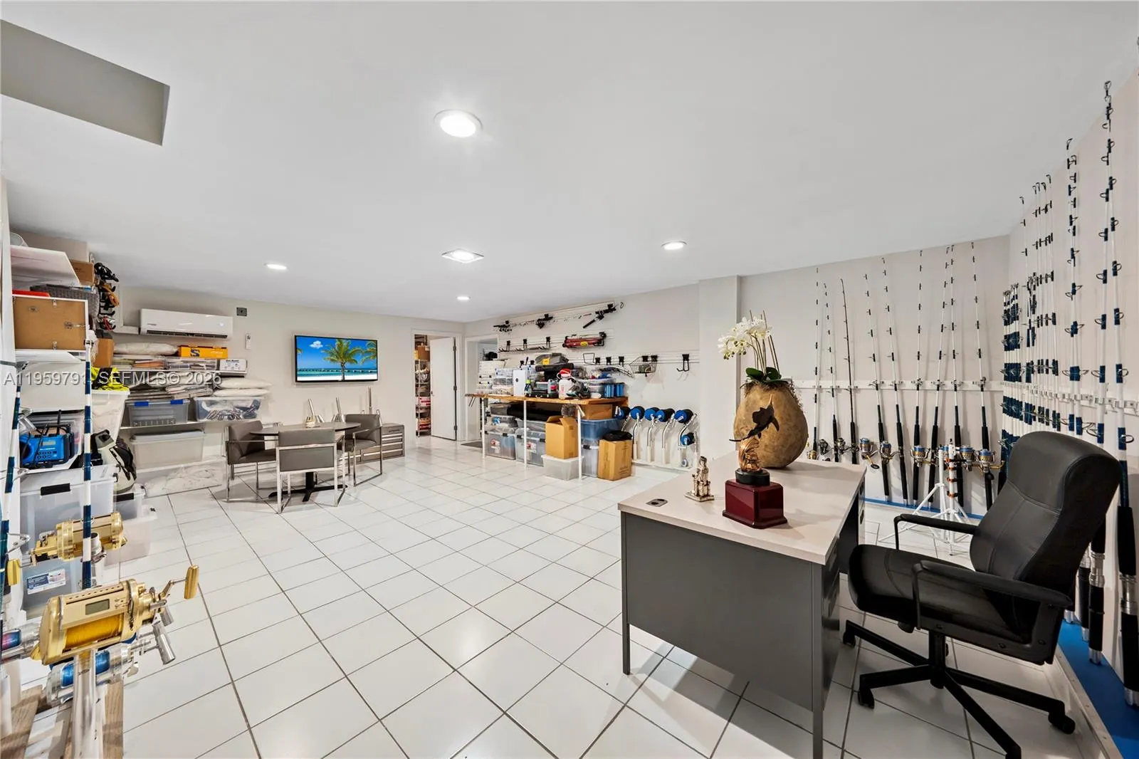 555 Arvida Pkwy, Coral Gables, Florida 33156, Coral Gables, Florida 33156, 6 Bedrooms Bedrooms, ,6 BathroomsBathrooms,Residential,For Sale,555 Arvida Pkwy, Coral Gables, Florida 33156,A11959791