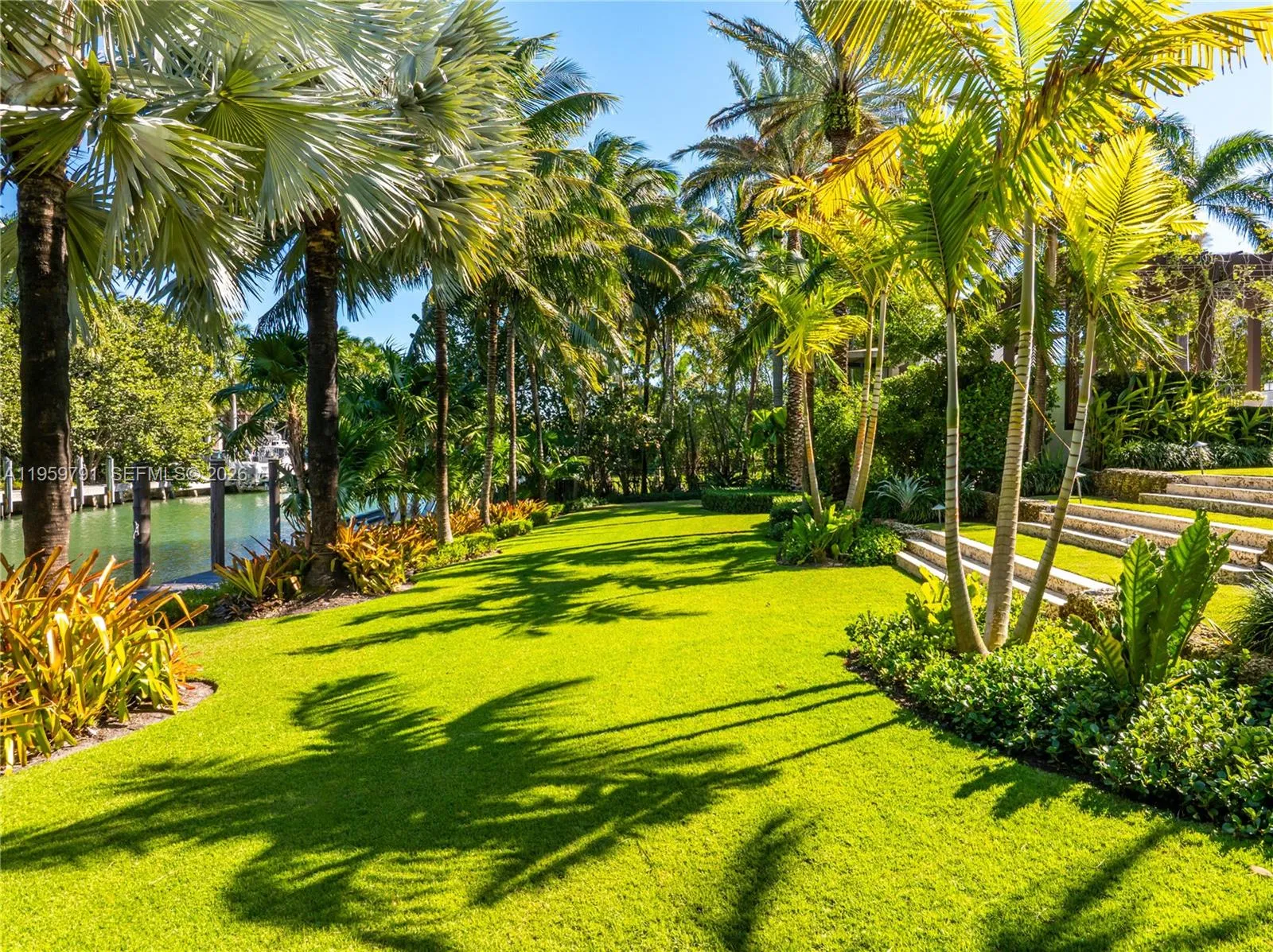 555 Arvida Pkwy, Coral Gables, Florida 33156, Coral Gables, Florida 33156, 6 Bedrooms Bedrooms, ,6 BathroomsBathrooms,Residential,For Sale,555 Arvida Pkwy, Coral Gables, Florida 33156,A11959791