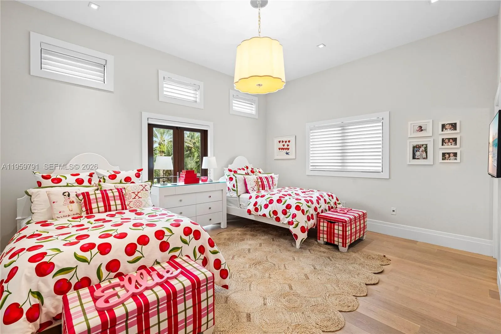 555 Arvida Pkwy, Coral Gables, Florida 33156, Coral Gables, Florida 33156, 6 Bedrooms Bedrooms, ,6 BathroomsBathrooms,Residential,For Sale,555 Arvida Pkwy, Coral Gables, Florida 33156,A11959791