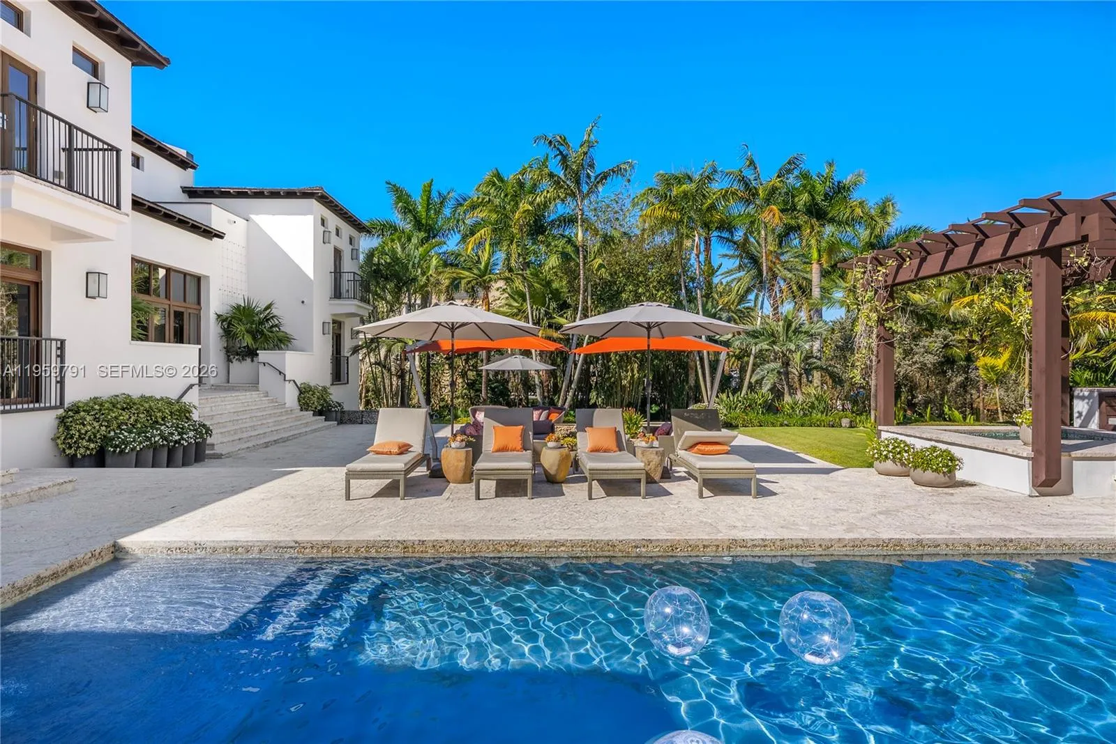 555 Arvida Pkwy, Coral Gables, Florida 33156, Coral Gables, Florida 33156, 6 Bedrooms Bedrooms, ,6 BathroomsBathrooms,Residential,For Sale,555 Arvida Pkwy, Coral Gables, Florida 33156,A11959791