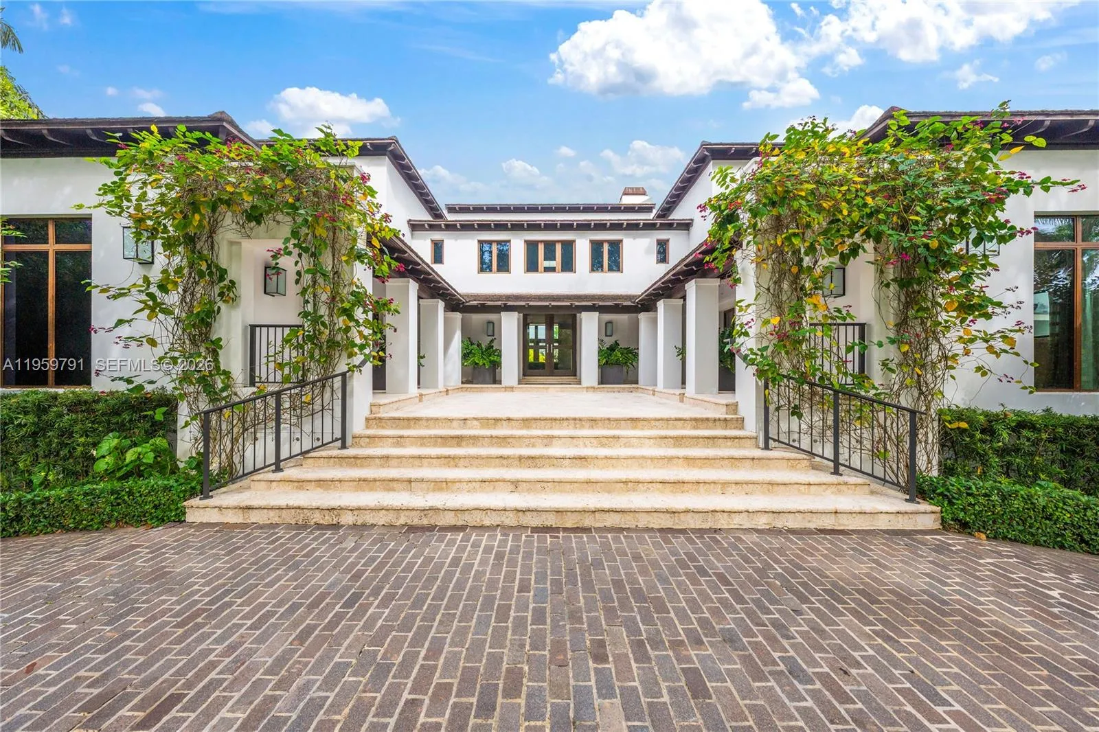 555 Arvida Pkwy, Coral Gables, Florida 33156, Coral Gables, Florida 33156, 6 Bedrooms Bedrooms, ,6 BathroomsBathrooms,Residential,For Sale,555 Arvida Pkwy, Coral Gables, Florida 33156,A11959791