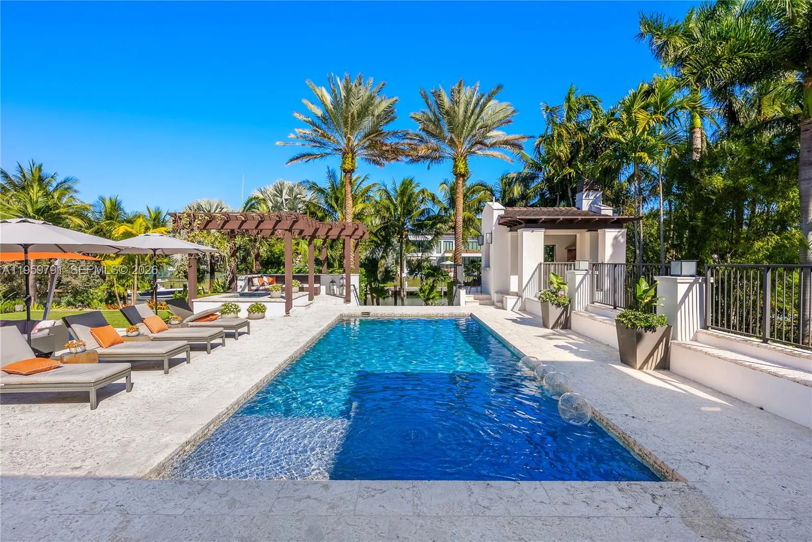 555 Arvida Pkwy, Coral Gables, Florida 33156, Coral Gables, Florida 33156, 6 Bedrooms Bedrooms, ,6 BathroomsBathrooms,Residential,For Sale,555 Arvida Pkwy, Coral Gables, Florida 33156,A11959791