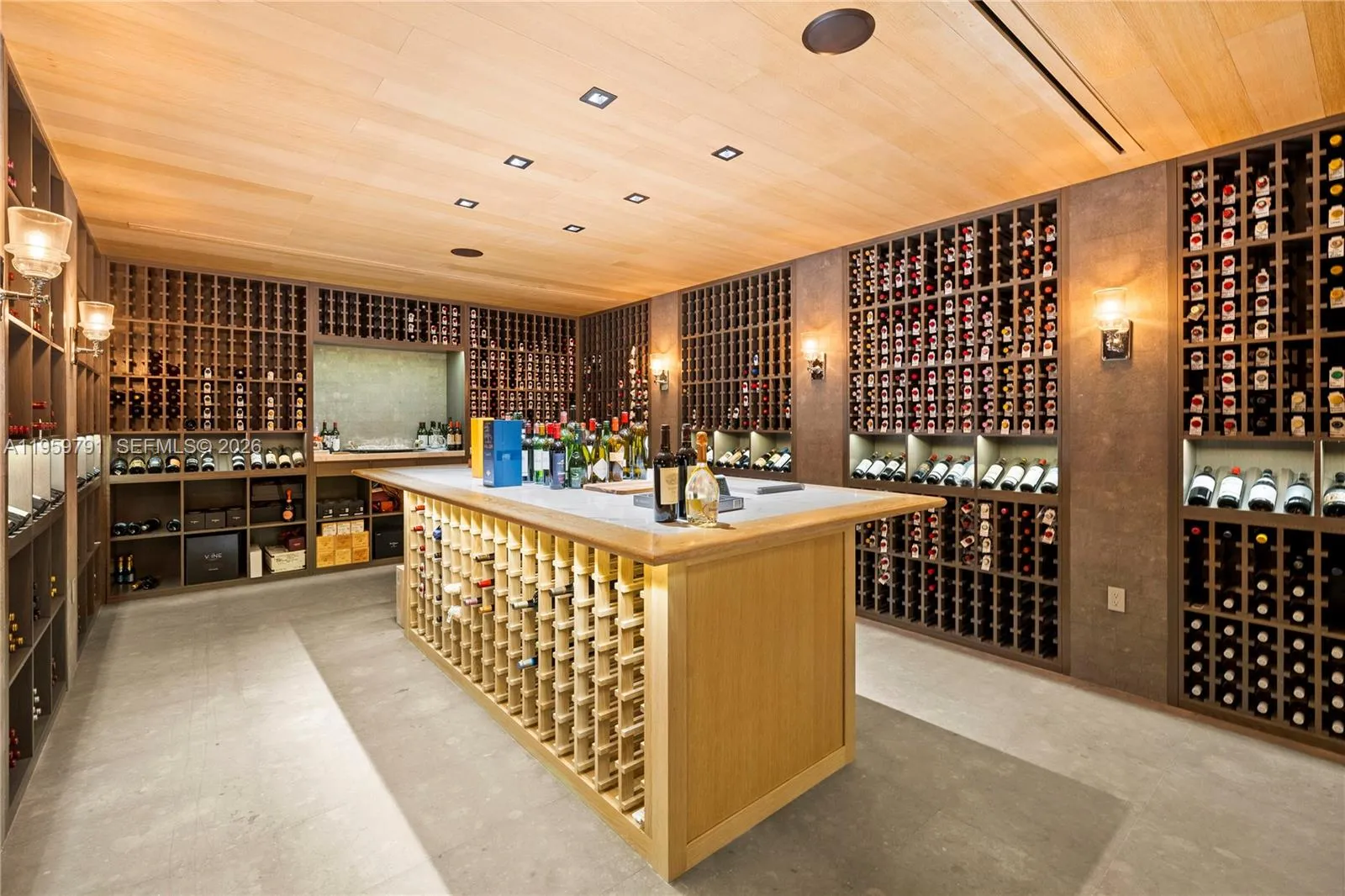 555 Arvida Pkwy, Coral Gables, Florida 33156, Coral Gables, Florida 33156, 6 Bedrooms Bedrooms, ,6 BathroomsBathrooms,Residential,For Sale,555 Arvida Pkwy, Coral Gables, Florida 33156,A11959791