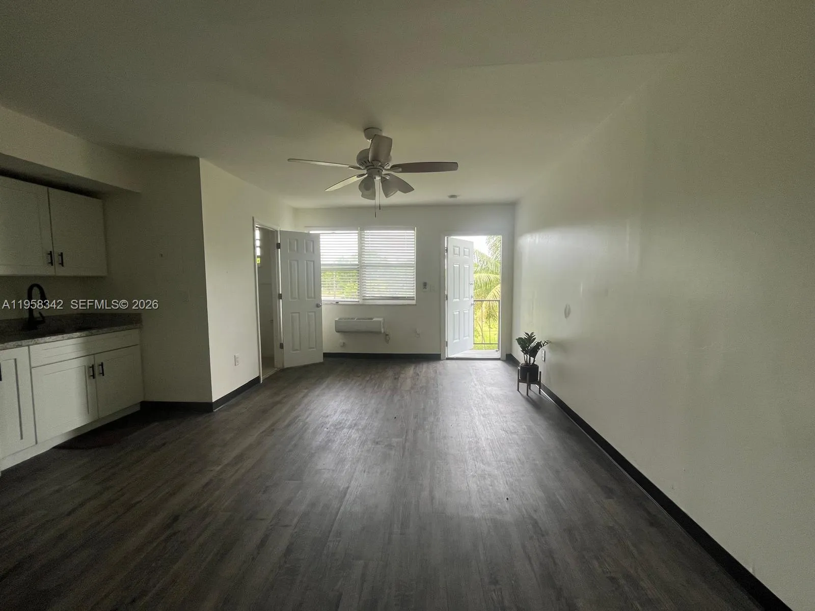 467 Nw 8th St 14, Miami, Florida 33136, Miami, Florida 33136, ,1 BathroomBathrooms,Residential Lease,For Rent,467 Nw 8th St 14, Miami, Florida 33136,A11958342