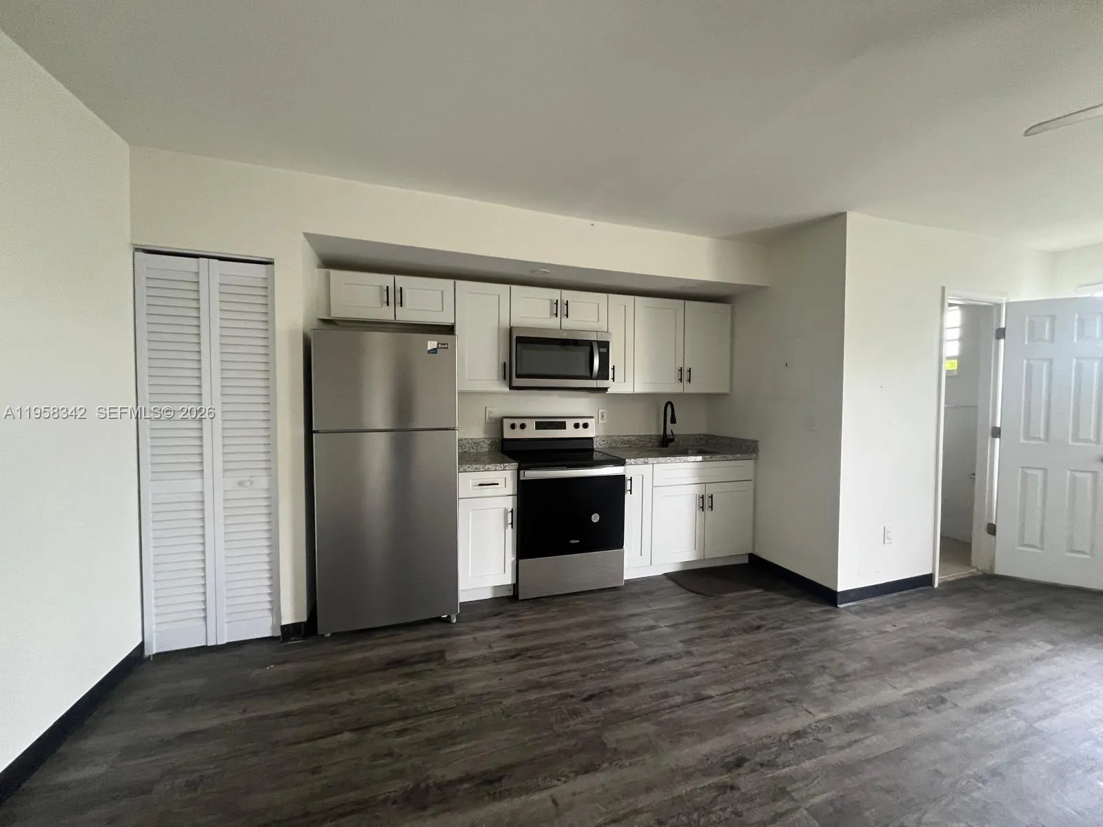 467 Nw 8th St 14, Miami, Florida 33136, Miami, Florida 33136, ,1 BathroomBathrooms,Residential Lease,For Rent,467 Nw 8th St 14, Miami, Florida 33136,A11958342