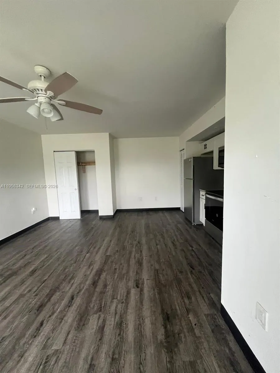 467 Nw 8th St 14, Miami, Florida 33136, Miami, Florida 33136, ,1 BathroomBathrooms,Residential Lease,For Rent,467 Nw 8th St 14, Miami, Florida 33136,A11958342