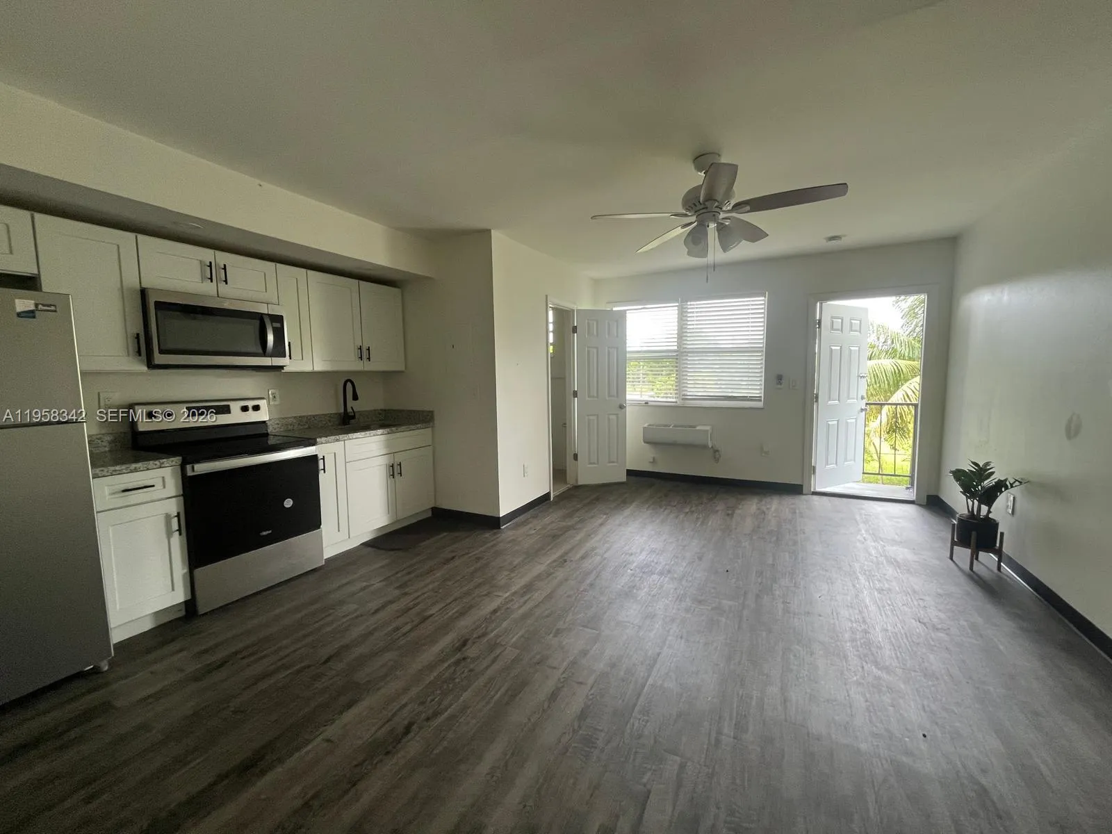 467 Nw 8th St 14, Miami, Florida 33136, Miami, Florida 33136, ,1 BathroomBathrooms,Residential Lease,For Rent,467 Nw 8th St 14, Miami, Florida 33136,A11958342