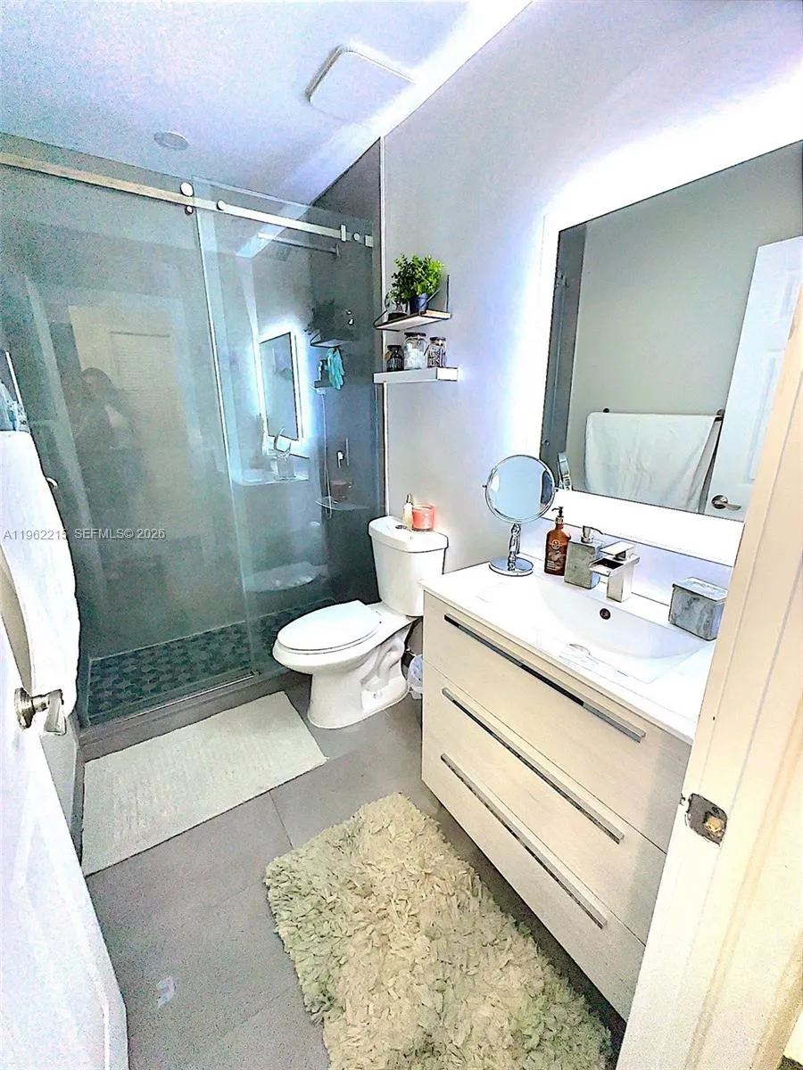 6761 Nw 182nd St 103, Hialeah, Florida 33015, Hialeah, Florida 33015, 3 Bedrooms Bedrooms, ,2 BathroomsBathrooms,Residential Lease,For Rent,6761 Nw 182nd St 103, Hialeah, Florida 33015,A11962215