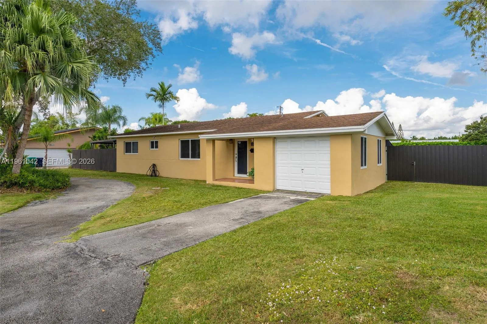 10901 Sw 116th St, Miami, Florida 33176, Miami, Florida 33176, 3 Bedrooms Bedrooms, ,2 BathroomsBathrooms,Residential,For Sale,10901 Sw 116th St, Miami, Florida 33176,A11961042