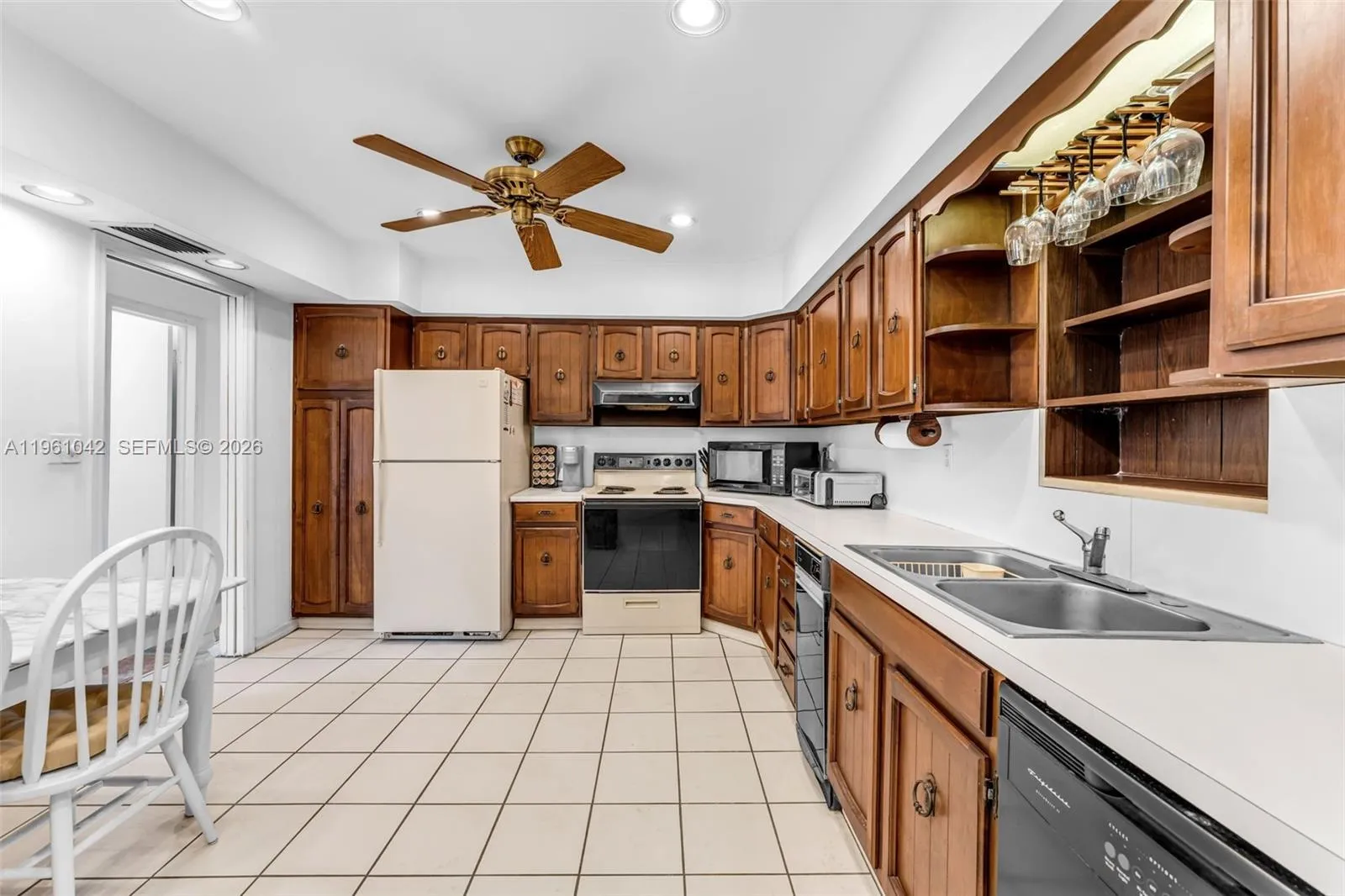 10901 Sw 116th St, Miami, Florida 33176, Miami, Florida 33176, 3 Bedrooms Bedrooms, ,2 BathroomsBathrooms,Residential,For Sale,10901 Sw 116th St, Miami, Florida 33176,A11961042