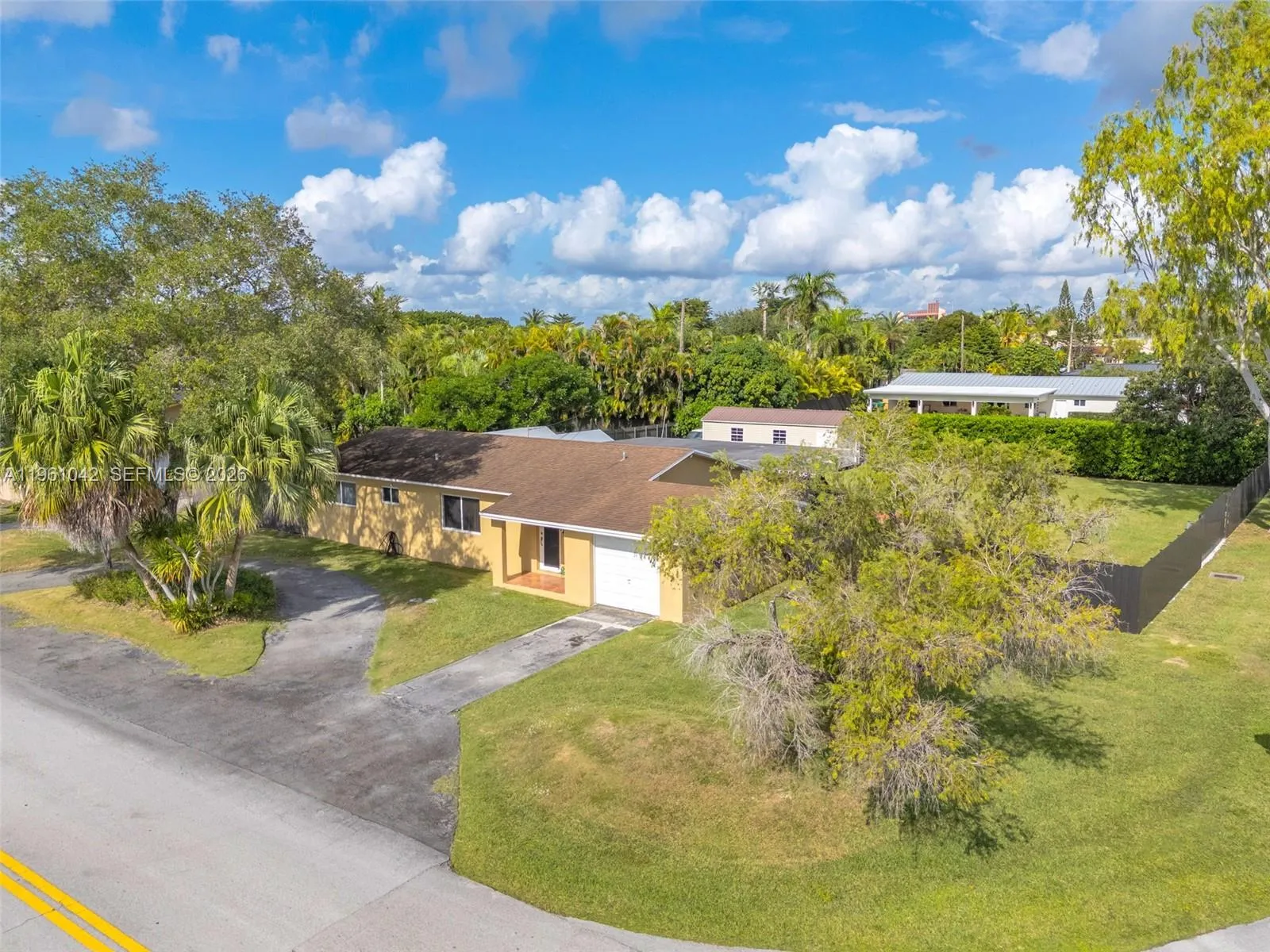 10901 Sw 116th St, Miami, Florida 33176, Miami, Florida 33176, 3 Bedrooms Bedrooms, ,2 BathroomsBathrooms,Residential,For Sale,10901 Sw 116th St, Miami, Florida 33176,A11961042