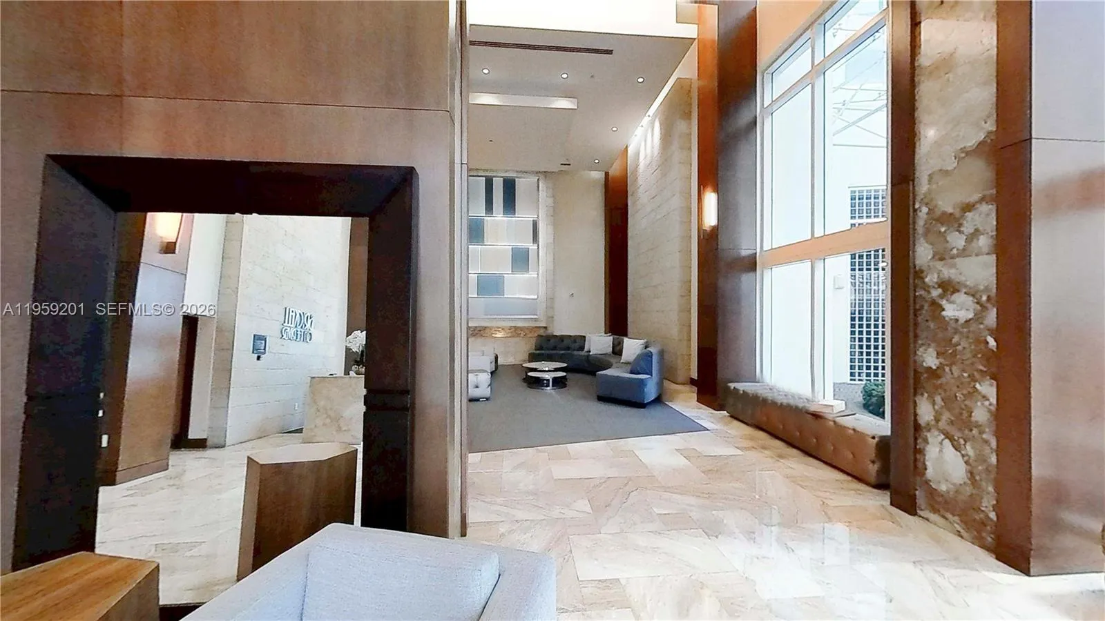 31 Se 5th St 2408, Miami, Florida 33131, Miami, Florida 33131, 2 Bedrooms Bedrooms, ,2 BathroomsBathrooms,Residential,For Sale,31 Se 5th St 2408, Miami, Florida 33131,A11959201