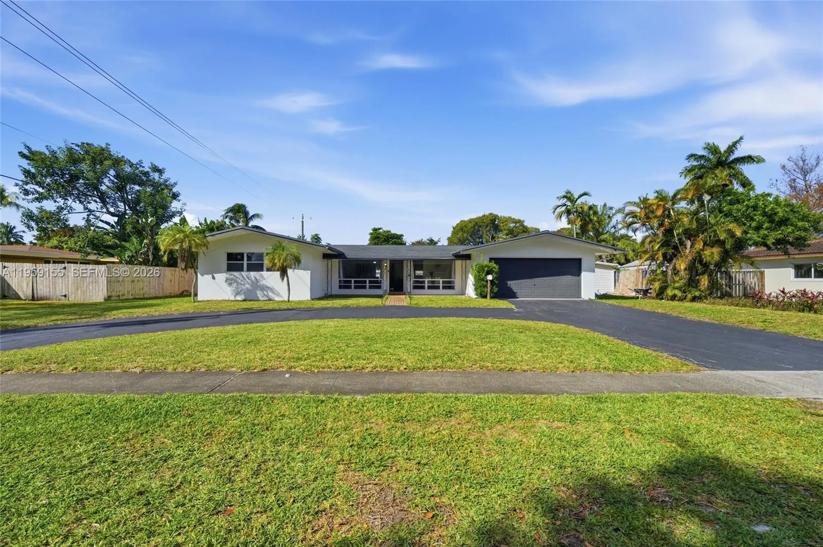 861 N Bel Air Dr, Plantation, Florida 33317, Plantation, Florida 33317, 3 Bedrooms Bedrooms, ,2 BathroomsBathrooms,Residential,For Sale,861 N Bel Air Dr, Plantation, Florida 33317,A11959155