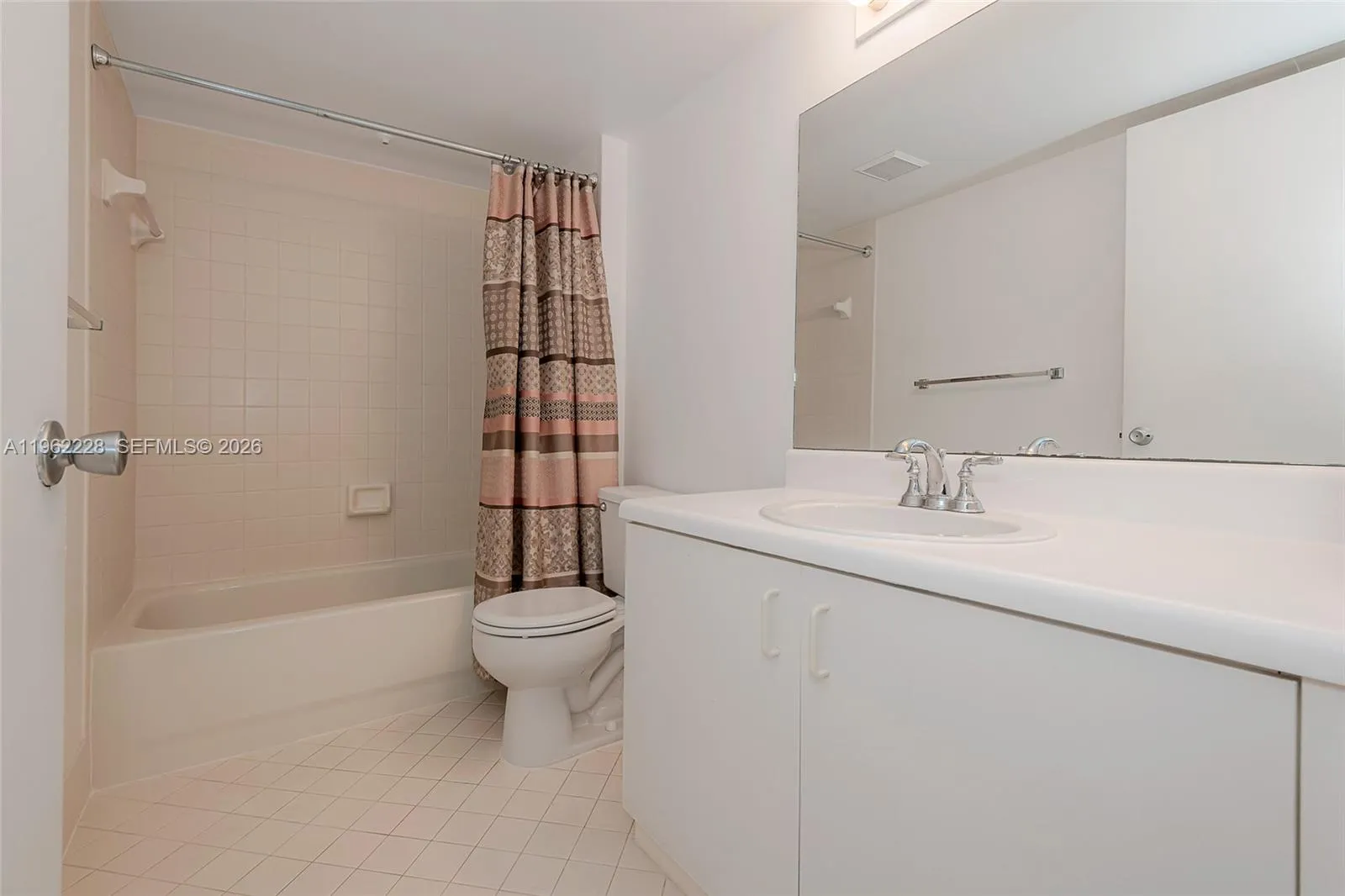 12550 Sw 15th St 302e, Pembroke Pines, Florida 330, Pembroke Pines, Florida 33027, 2 Bedrooms Bedrooms, ,2 BathroomsBathrooms,Residential,For Sale,12550 Sw 15th St 302e, Pembroke Pines, Florida 330,A11962228