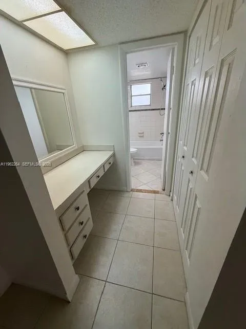 301 Cambridge Rd 106, Hollywood, Florida 33024, Hollywood, Florida 33024, 1 Bedroom Bedrooms, ,1 BathroomBathrooms,Residential Lease,For Rent,301 Cambridge Rd 106, Hollywood, Florida 33024,A11962264