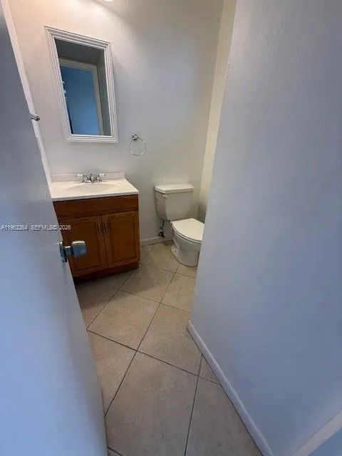 301 Cambridge Rd 106, Hollywood, Florida 33024, Hollywood, Florida 33024, 1 Bedroom Bedrooms, ,1 BathroomBathrooms,Residential Lease,For Rent,301 Cambridge Rd 106, Hollywood, Florida 33024,A11962264