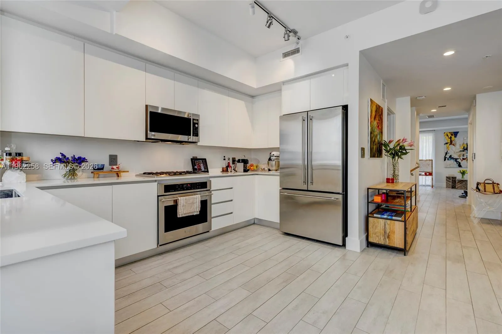 89 N Shore Dr, Miami Beach, Florida 33141, Miami Beach, Florida 33141, 3 Bedrooms Bedrooms, ,3 BathroomsBathrooms,Residential,For Sale,89 N Shore Dr, Miami Beach, Florida 33141,A11962258