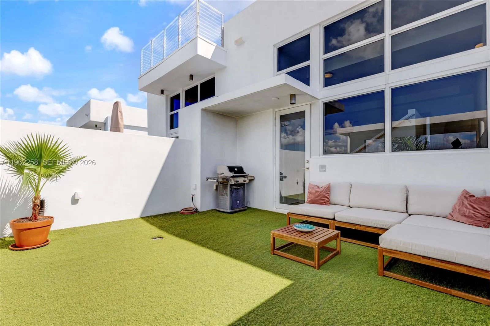 89 N Shore Dr, Miami Beach, Florida 33141, Miami Beach, Florida 33141, 3 Bedrooms Bedrooms, ,3 BathroomsBathrooms,Residential,For Sale,89 N Shore Dr, Miami Beach, Florida 33141,A11962258