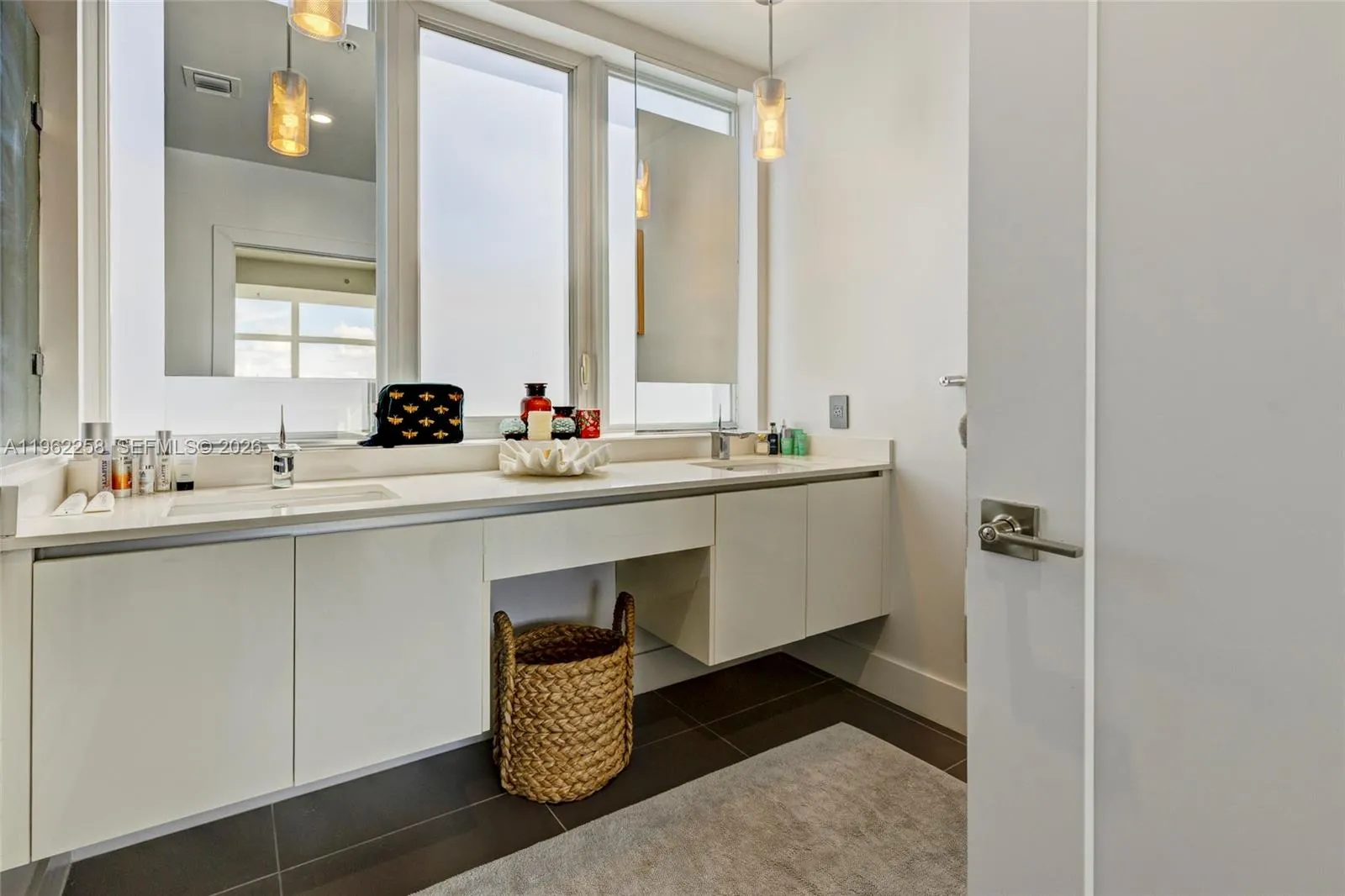 89 N Shore Dr, Miami Beach, Florida 33141, Miami Beach, Florida 33141, 3 Bedrooms Bedrooms, ,3 BathroomsBathrooms,Residential,For Sale,89 N Shore Dr, Miami Beach, Florida 33141,A11962258