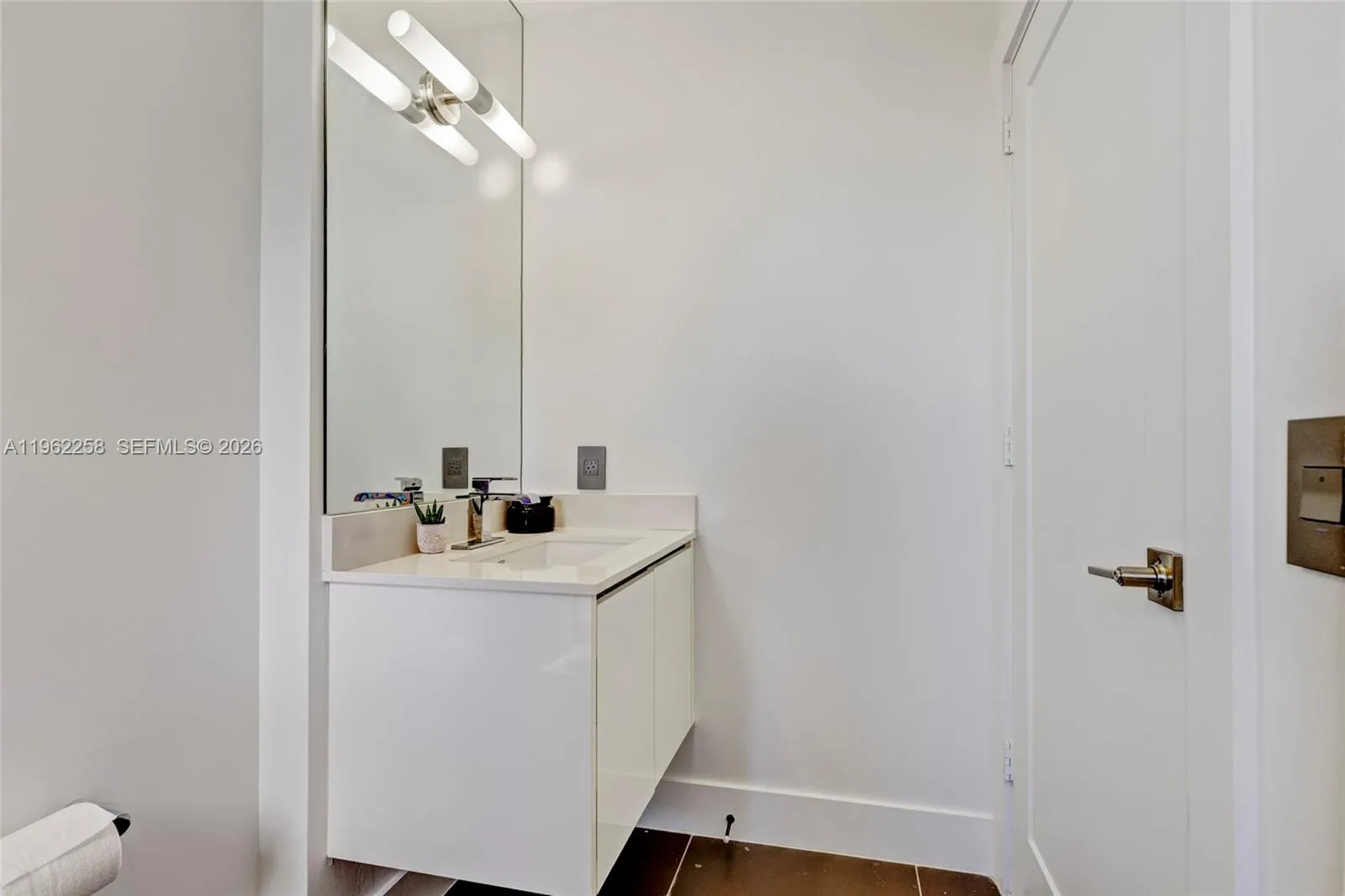 89 N Shore Dr, Miami Beach, Florida 33141, Miami Beach, Florida 33141, 3 Bedrooms Bedrooms, ,3 BathroomsBathrooms,Residential,For Sale,89 N Shore Dr, Miami Beach, Florida 33141,A11962258