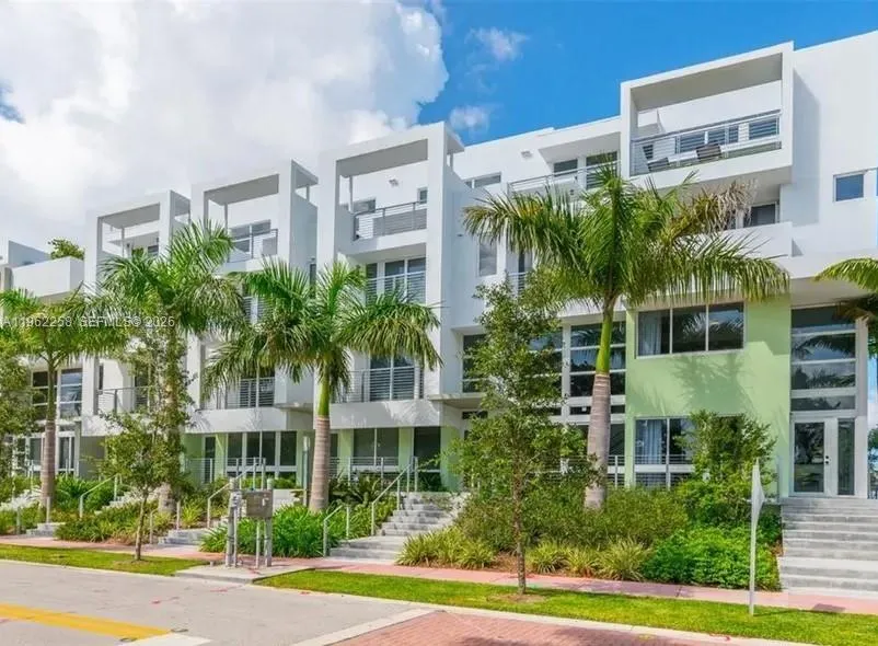 89 N Shore Dr, Miami Beach, Florida 33141, Miami Beach, Florida 33141, 3 Bedrooms Bedrooms, ,3 BathroomsBathrooms,Residential,For Sale,89 N Shore Dr, Miami Beach, Florida 33141,A11962258