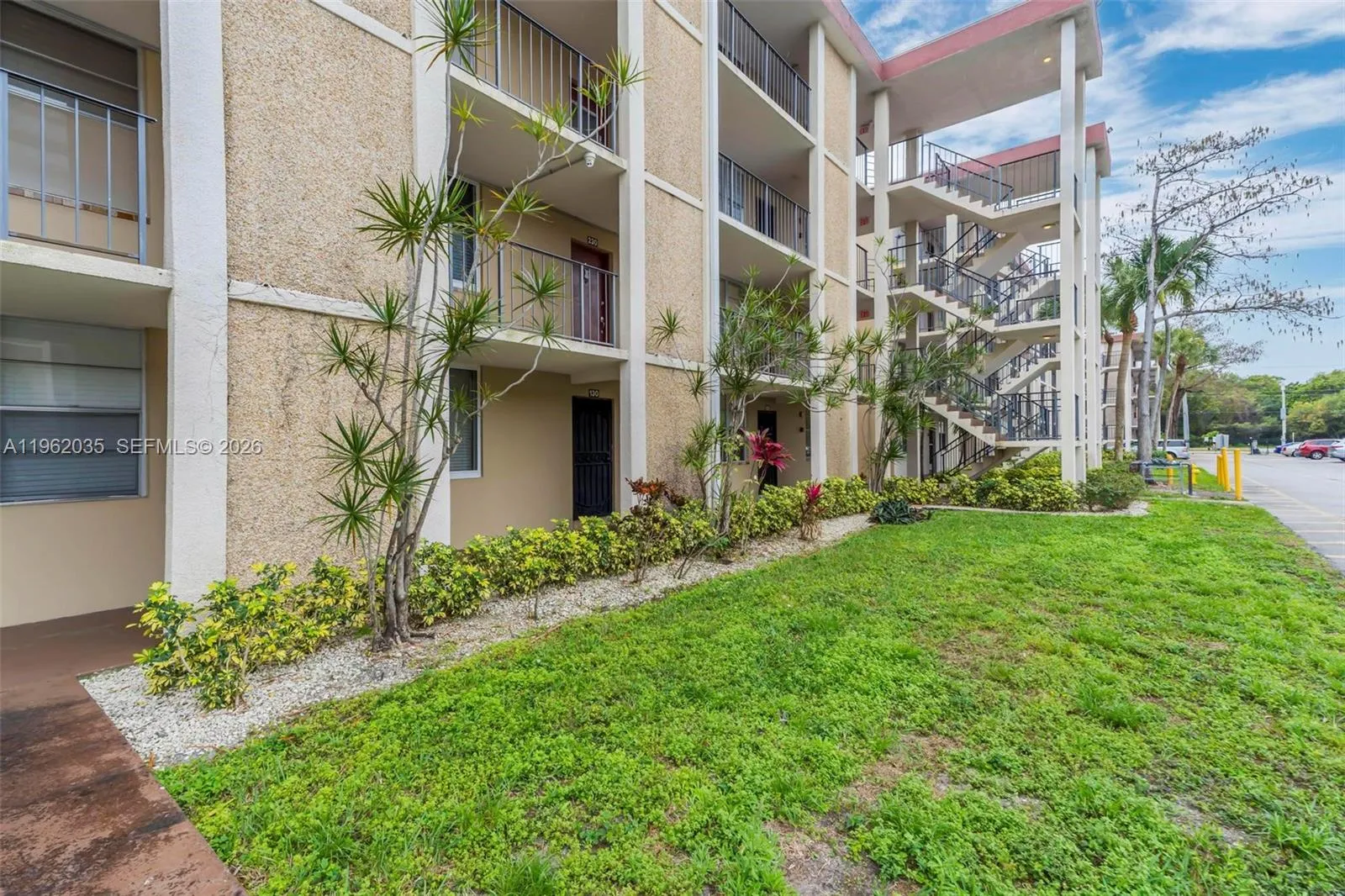 2649 Nw 48th Ter 130, Lauderdale Lakes, Florida 33, Lauderdale Lakes, Florida 33313, 2 Bedrooms Bedrooms, ,2 BathroomsBathrooms,Residential,For Sale,2649 Nw 48th Ter 130, Lauderdale Lakes, Florida 33,A11962035