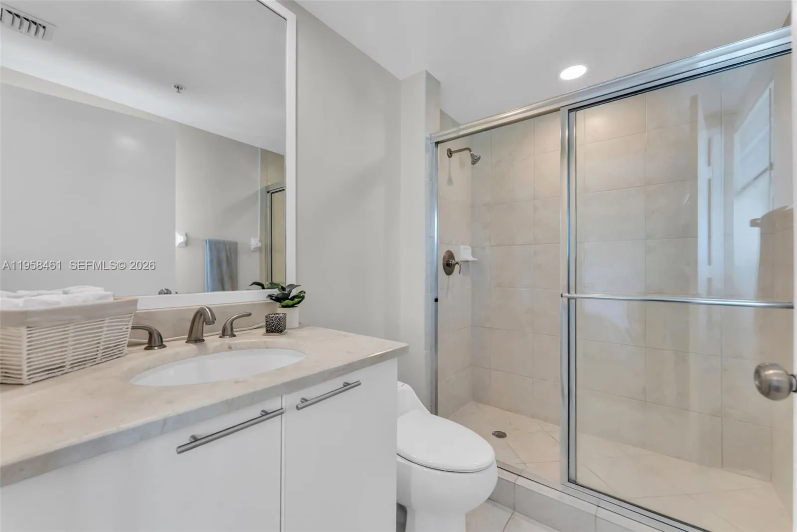 14951 Royal Oaks Ln 2201, North Miami, Florida 331, North Miami, Florida 33181, 3 Bedrooms Bedrooms, ,3 BathroomsBathrooms,Residential,For Sale,14951 Royal Oaks Ln 2201, North Miami, Florida 331,A11958461