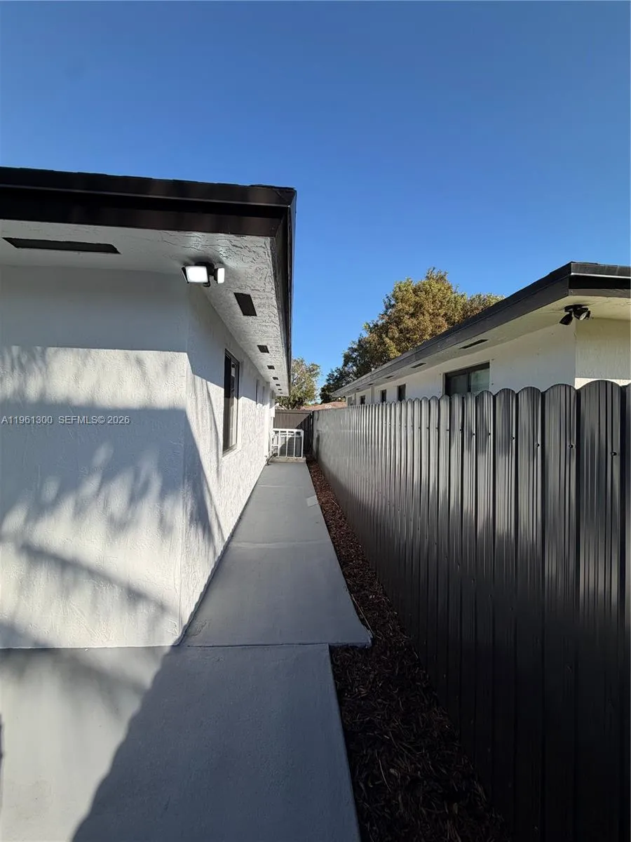 18940 Sw 113th Ct, Miami, Florida 33157, Miami, Florida 33157, 3 Bedrooms Bedrooms, ,2 BathroomsBathrooms,Residential,For Sale,18940 Sw 113th Ct, Miami, Florida 33157,A11961300