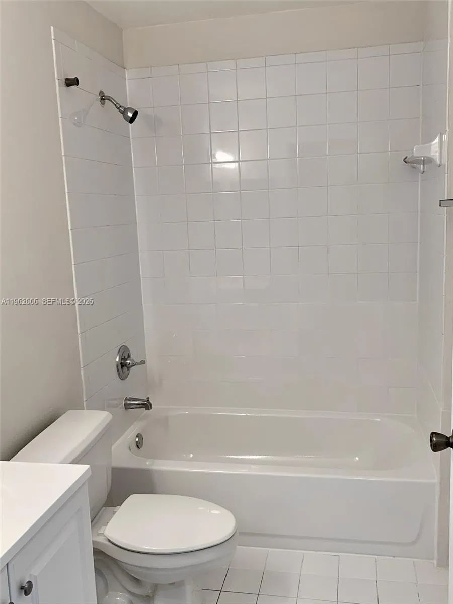15701 Sw 137th Ave 204, Miami, Florida 33177, Miami, Florida 33177, 3 Bedrooms Bedrooms, ,2 BathroomsBathrooms,Residential,For Sale,15701 Sw 137th Ave 204, Miami, Florida 33177,A11962006
