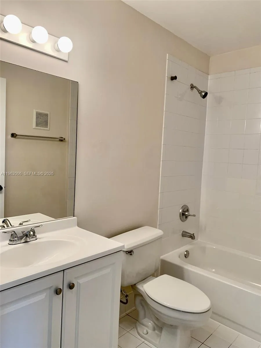 15701 Sw 137th Ave 204, Miami, Florida 33177, Miami, Florida 33177, 3 Bedrooms Bedrooms, ,2 BathroomsBathrooms,Residential,For Sale,15701 Sw 137th Ave 204, Miami, Florida 33177,A11962006