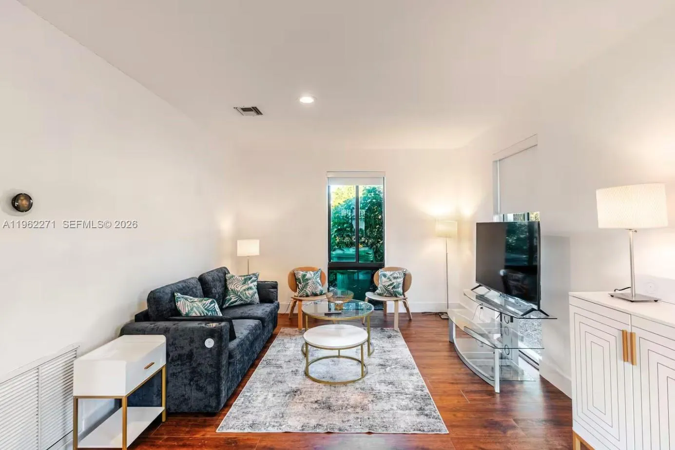 636 Hibiscus Dr 0, Hallandale Beach, Florida 33009, Hallandale Beach, Florida 33009, 3 Bedrooms Bedrooms, ,3 BathroomsBathrooms,Residential Lease,For Rent,636 Hibiscus Dr 0, Hallandale Beach, Florida 33009,A11962271