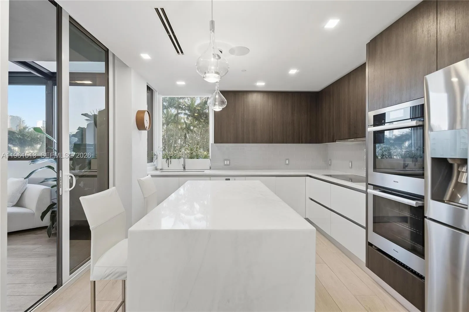 1000 Venetian Way 403, Miami Beach, Florida 33139, Miami Beach, Florida 33139, 3 Bedrooms Bedrooms, ,2 BathroomsBathrooms,Residential,For Sale,1000 Venetian Way 403, Miami Beach, Florida 33139,A11961513