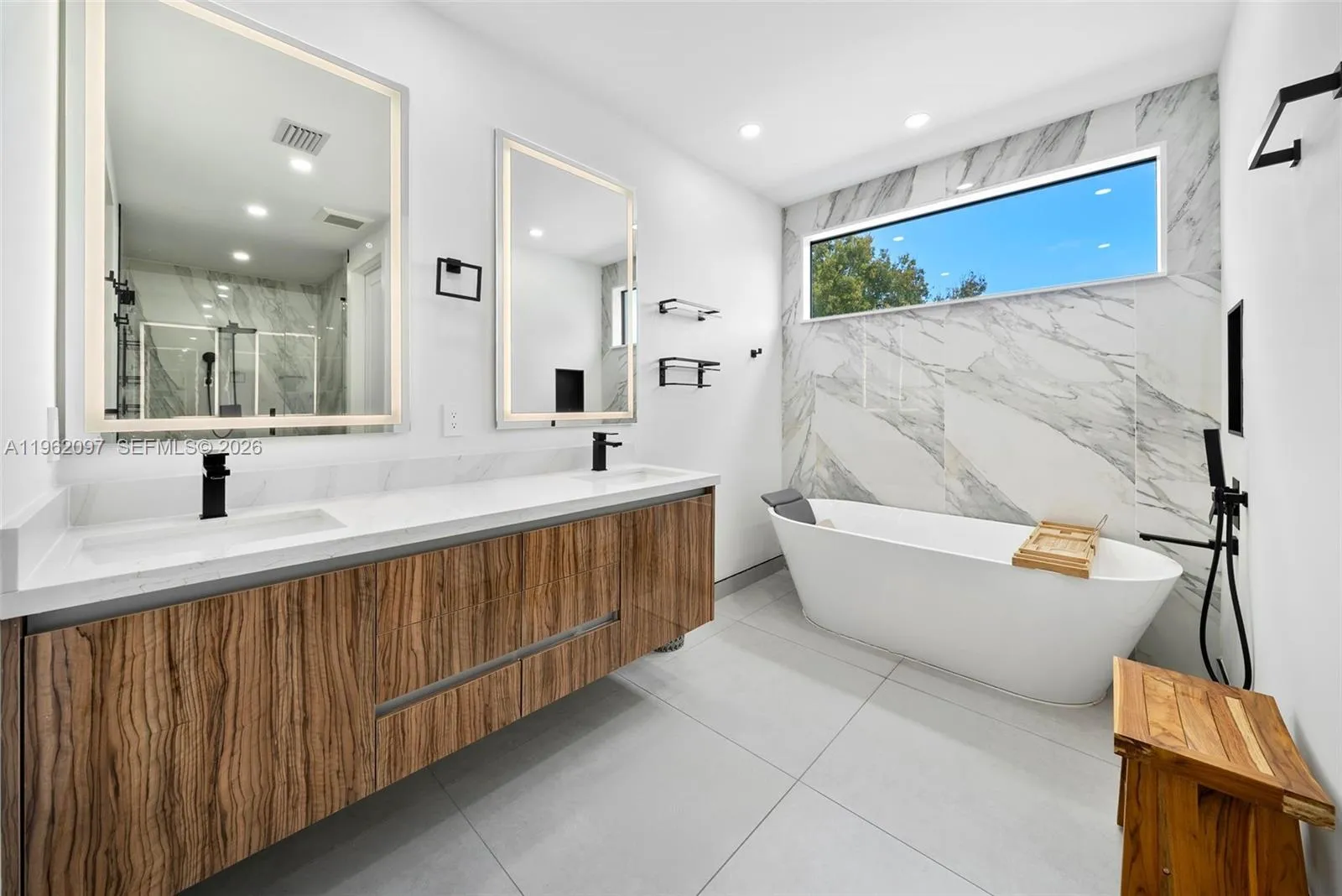 325 Sw 16th St A, Fort Lauderdale, Florida 33315, Fort Lauderdale, Florida 33315, 4 Bedrooms Bedrooms, ,4 BathroomsBathrooms,Residential,For Sale,325 Sw 16th St A, Fort Lauderdale, Florida 33315,A11962097
