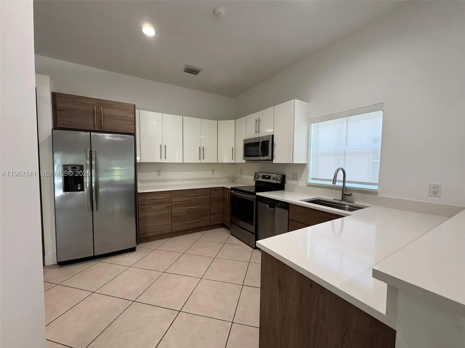 4273 Fox Ridge Dr, Weston, Florida 33331, Weston, Florida 33331, 4 Bedrooms Bedrooms, ,2 BathroomsBathrooms,Residential Lease,For Rent,4273 Fox Ridge Dr, Weston, Florida 33331,A11962141