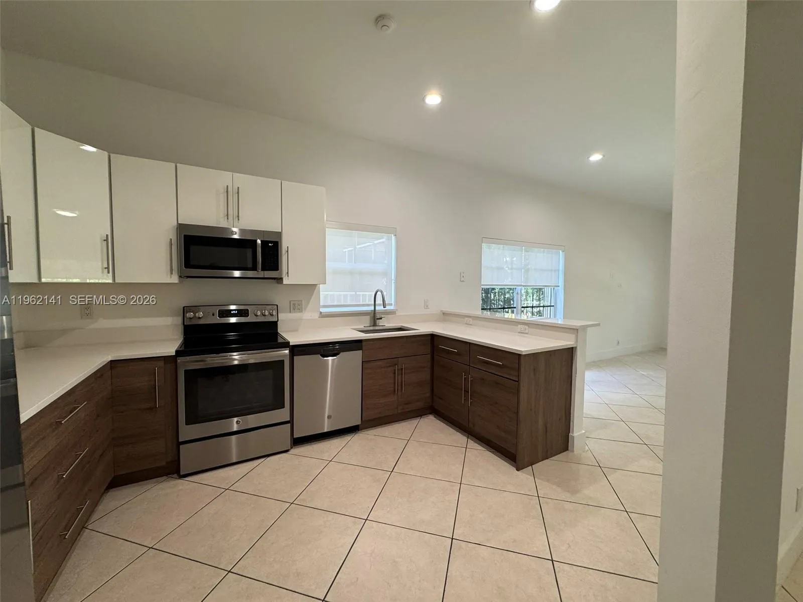 4273 Fox Ridge Dr, Weston, Florida 33331, Weston, Florida 33331, 4 Bedrooms Bedrooms, ,2 BathroomsBathrooms,Residential Lease,For Rent,4273 Fox Ridge Dr, Weston, Florida 33331,A11962141