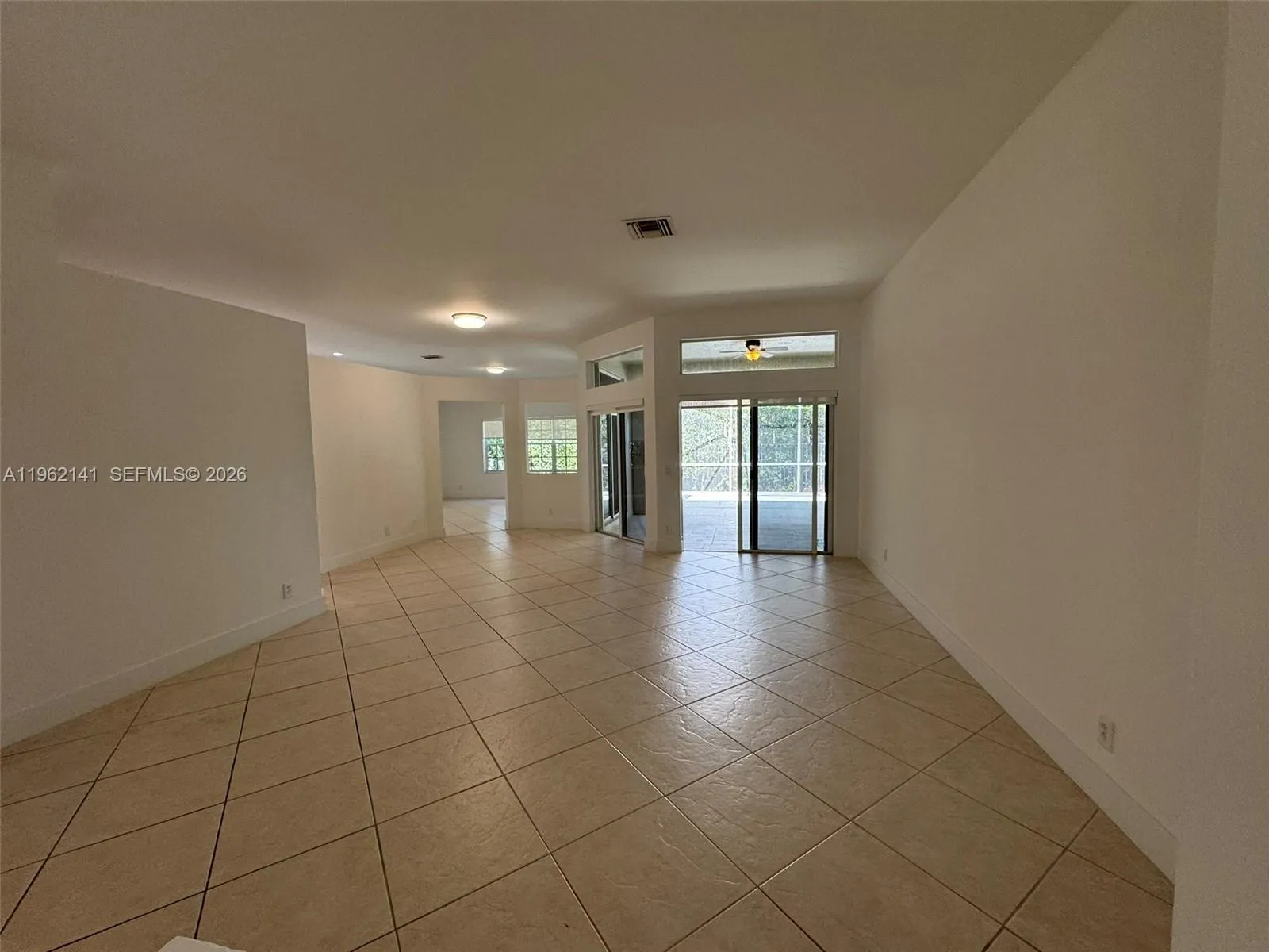 4273 Fox Ridge Dr, Weston, Florida 33331, Weston, Florida 33331, 4 Bedrooms Bedrooms, ,2 BathroomsBathrooms,Residential Lease,For Rent,4273 Fox Ridge Dr, Weston, Florida 33331,A11962141